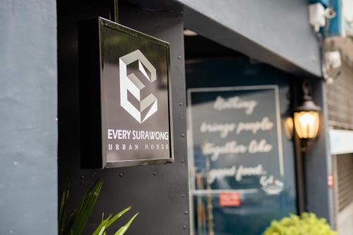 Фотография гостиницы Every Surawong