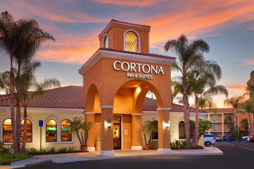 Фотография гостиницы Cortona Inn and Suites Anaheim Resort