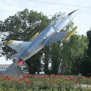 Фотография памятника Памятник-самолет Л-39 Альбатрос
