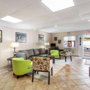 Фотографии гостиницы
Quality Inn