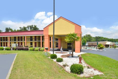 Фотография гостиницы OYO Hotel Hinesville Oglethorpe