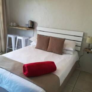 Фотографии мини отеля
Longships Sanctuary