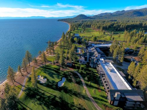 Фотография гостиницы Edgewood Tahoe Resort