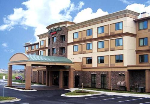 Фотография гостиницы Courtyard by Marriott Des Moines West