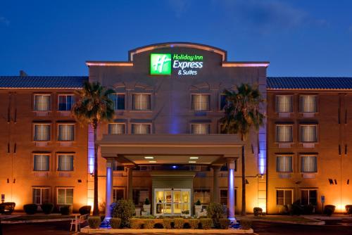 Фотография гостиницы Holiday Inn Express Peoria North - Glendale, an IHG Hotel