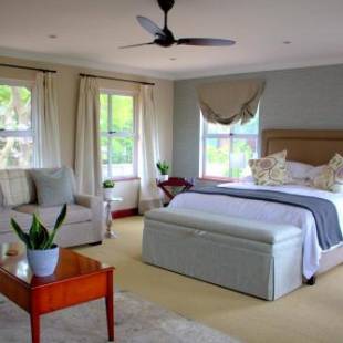 Фотографии мини отеля
Wild Olive Executive Suite