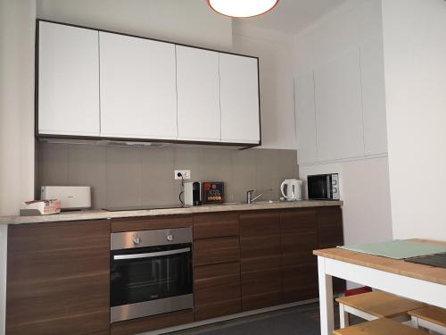 Фотография гостевого дома ElevenPlace by LouzanPlaces