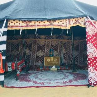 Фотографии базы отдыха
Sultan Private Desert Camp