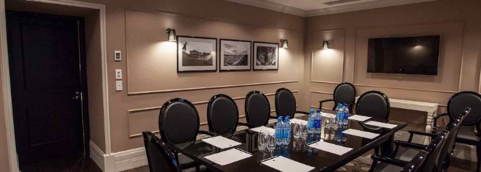 Фотография конференц-зала Meeting Room