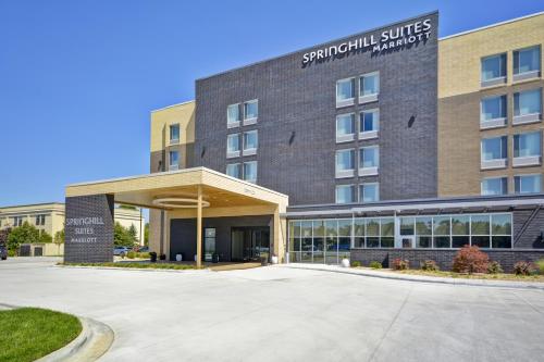 Фотография гостиницы SpringHill Suites by Marriott Cincinnati Blue Ash