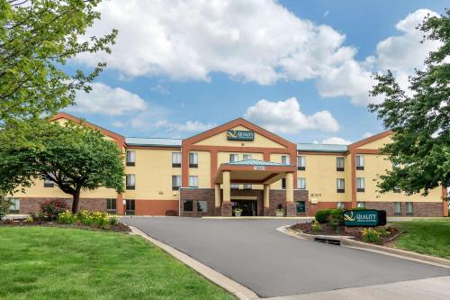 Фотография гостиницы Quality Inn & Suites Lenexa Kansas City