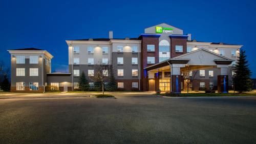 Фотография гостиницы Holiday Inn Express Airdrie, an IHG Hotel