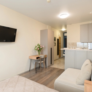 Фотография квартиры Апартаменты ApartHause с кофемашиной  рабочим местом и стильным дизайном