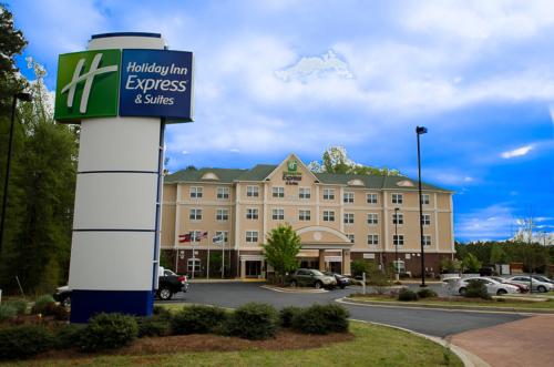Фотография гостиницы Holiday Inn Express Hotel & Suites Lagrange I-85, an IHG Hotel