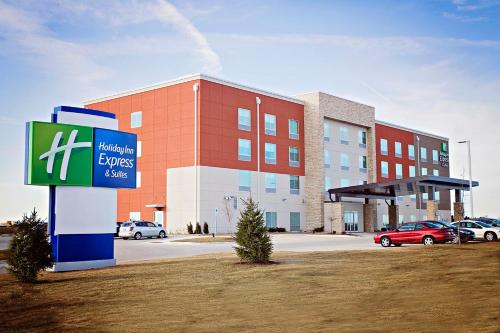 Фотография гостиницы Holiday Inn Express & Suites - Rantoul, an IHG Hotel