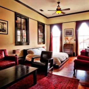 Фотографии мини отеля
Royal Street Inn & Bar