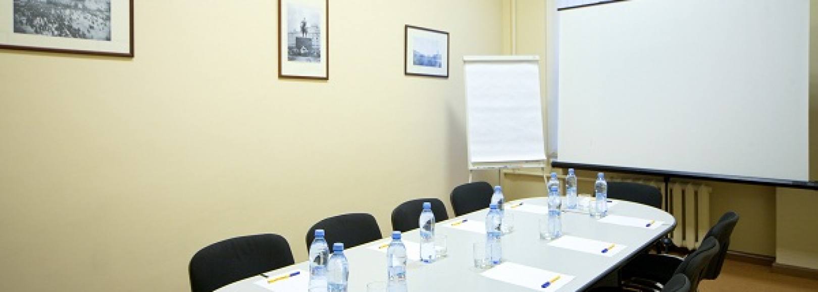 Фотография комнаты для переговоров Октябрьская №2