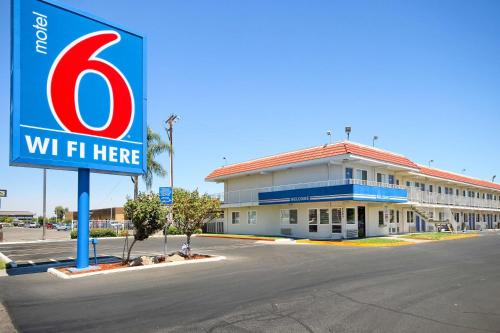 Фотография гостиницы Motel 6-Fresno, CA - Blackstone South