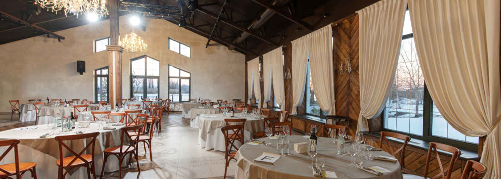 Фотография банкетного зала Большой банкетный зал на 150 персон