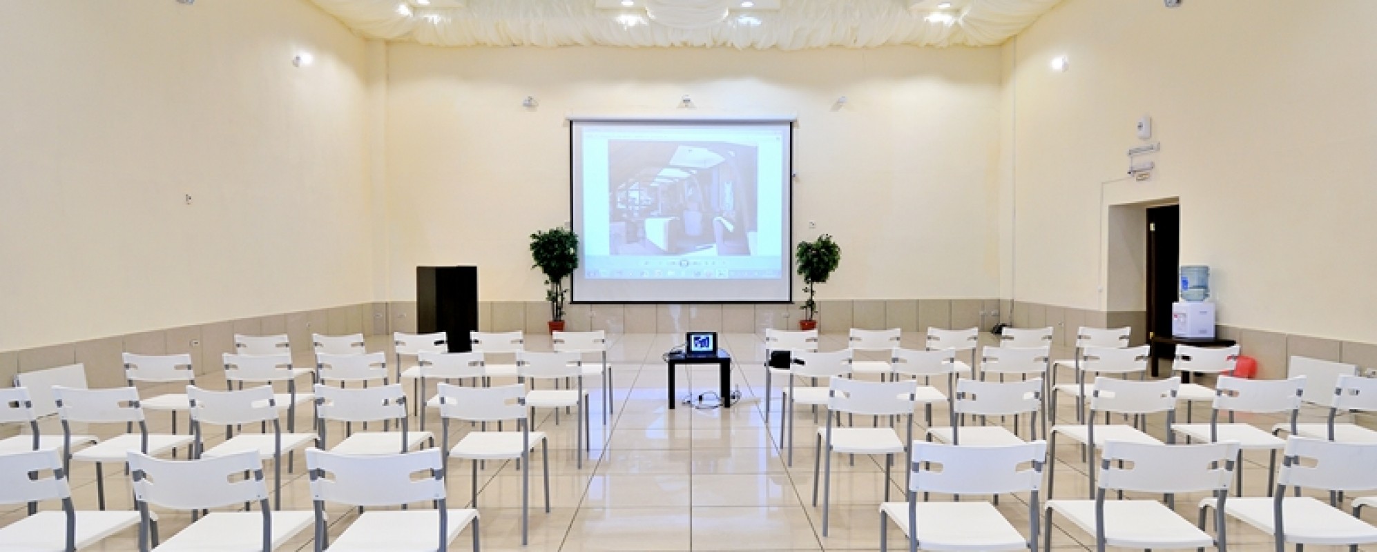 Фотографии конференц-зала Белый зал