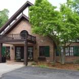 Фотография гостиницы Spring House Inn