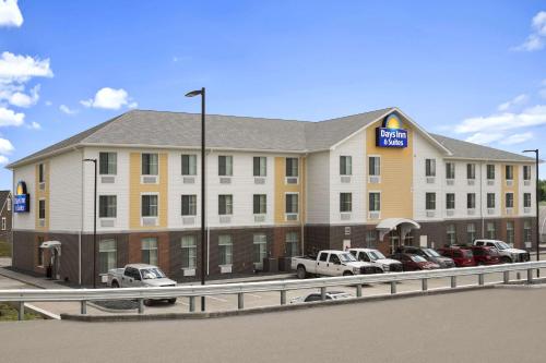 Фотография гостиницы Days Inn & Suites by Wyndham Belmont