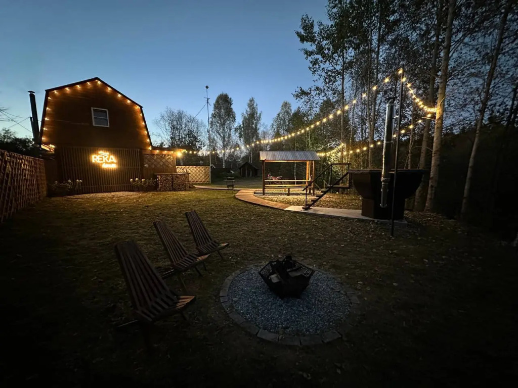 Фотография Коттеджа Частный дом Стильный Уютный с Чаном и Баней в Лесу прямо на Берегу Реки