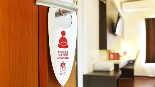 Фотография гостиницы Urban24 Syariah Depok