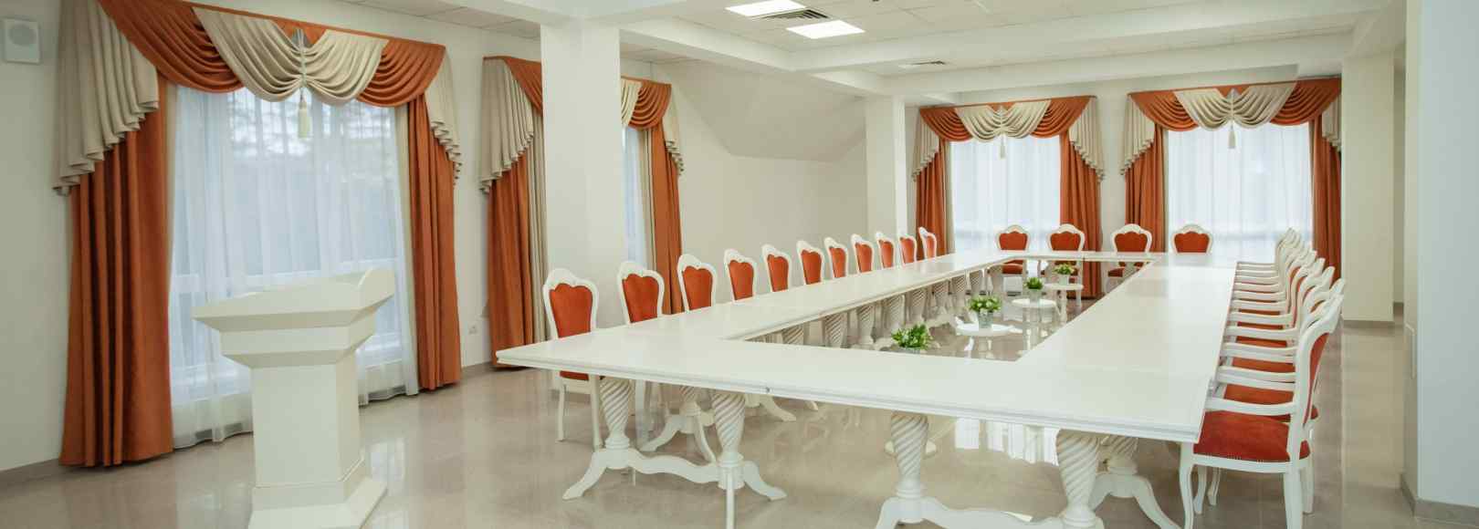 Фотография конференц-зала Энергетик