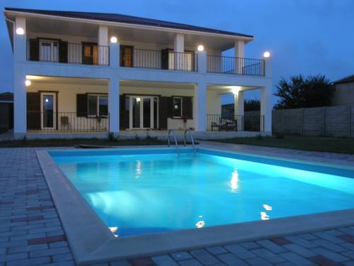 Фотографии мини отеля
Вилла Валари