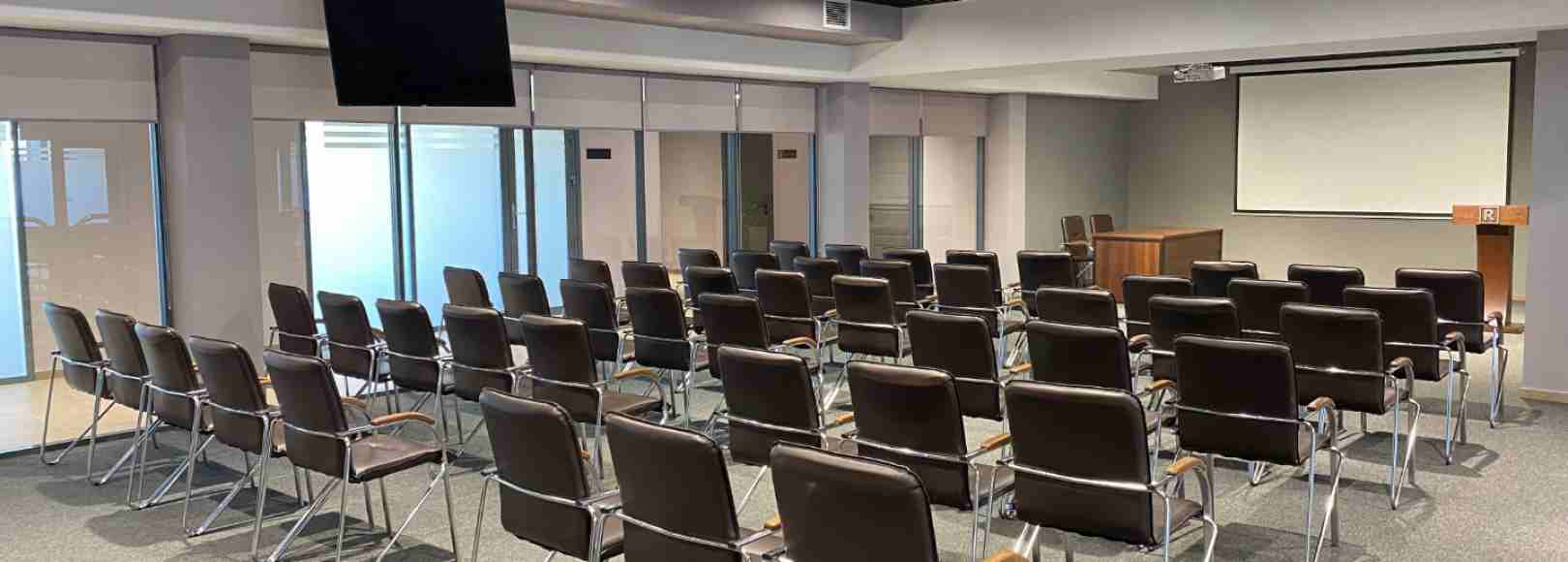 Фотография конференц-зала ДЦ Республика