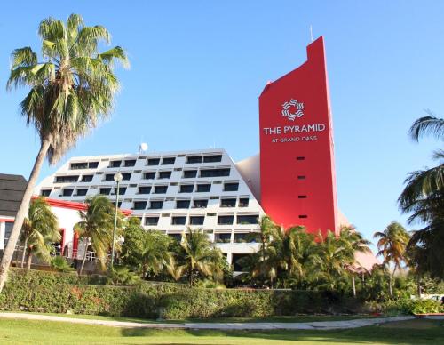Фотография гостиницы The Pyramid at Grand Oasis - All Inclusive