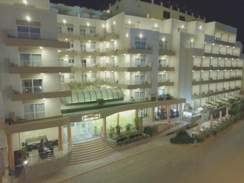 Фотография гостиницы Hotel Santana