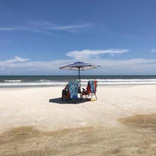 Фотографии гостевого дома
180 Ocean Hibiscus Drive