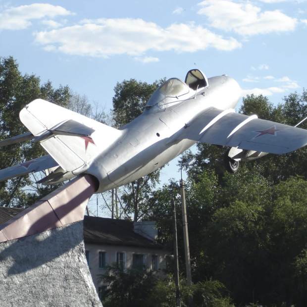 Фотография памятника Памятник Самолет