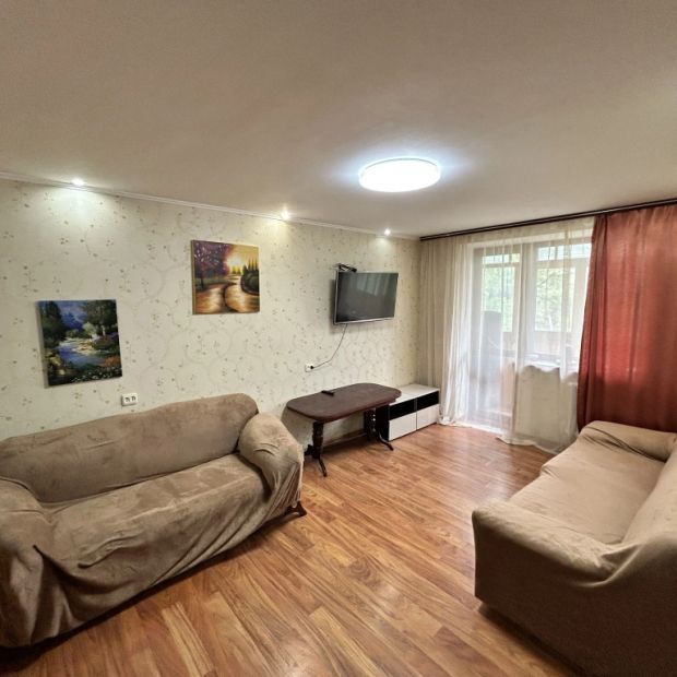 Фотографии квартиры 
            Квартира Симферополь с балконом