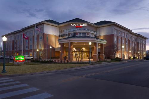 Фотография гостиницы Courtyard by Marriott Fort Smith Downtown
