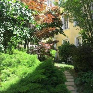 Фотографии гостевого дома
Entre vignes et dentelles