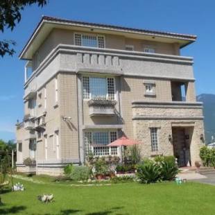 Фотографии мини отеля 
            Evergreen Garden House