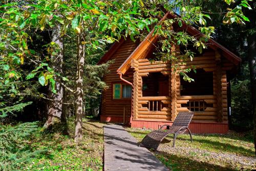 Фотографии гостиницы 
            Отель и Коттеджи Истра Holiday