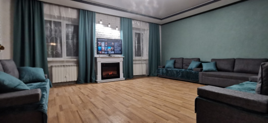 Фотографии Коттеджа
Частный дом с Русской Баней и Купелью для 25 гостей.