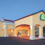 Фотография гостиницы La Quinta Inn & Suites by Wyndham Santa Rosa Sonoma