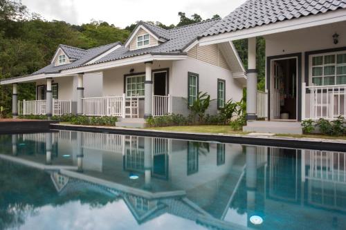 Фотография гостиницы Suksompong Resort