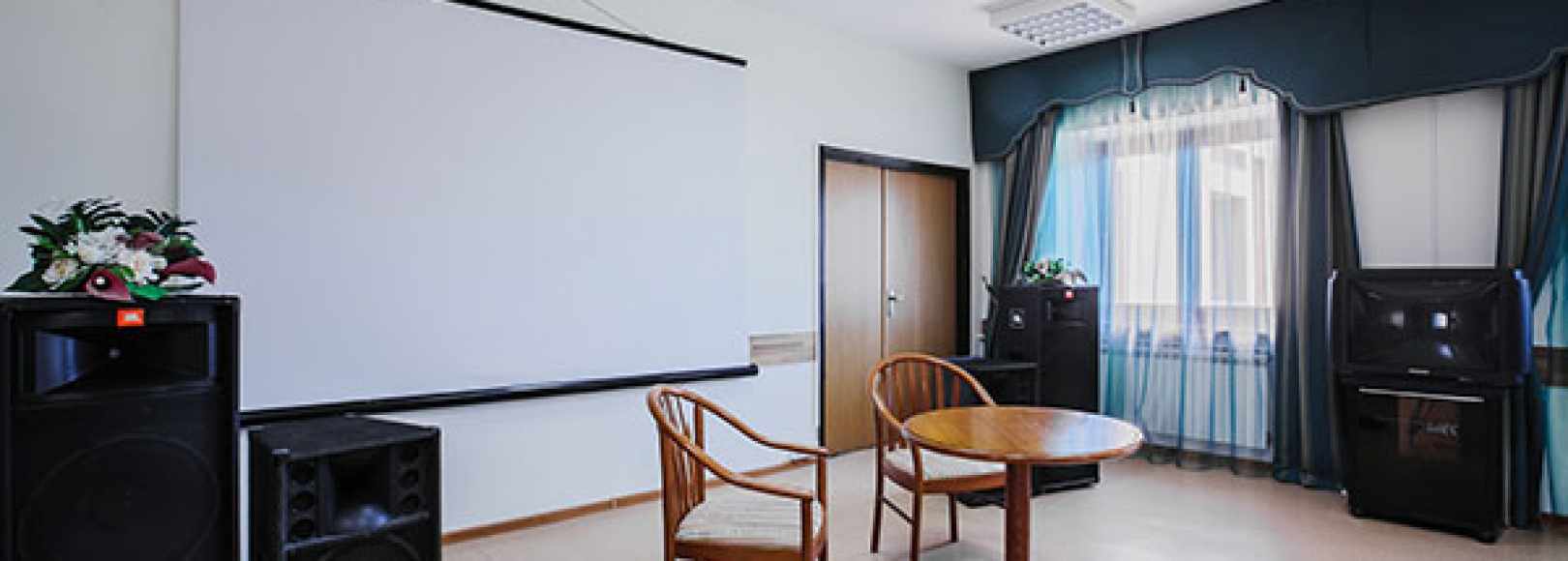 Фотография конференц-зала Солнечный