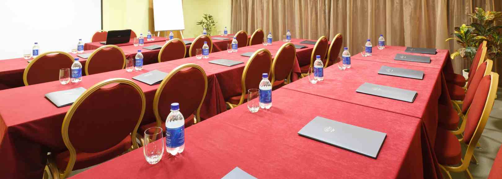 Фотография комнаты для переговоров Европа