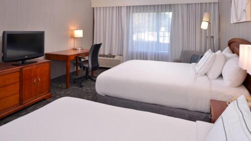 Фотография гостиницы Courtyard Charlotte Gastonia