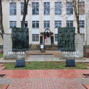 Фотография достопримечательности Мемориал Героям народной войны