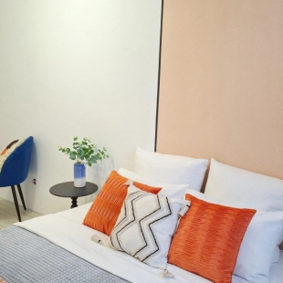 Фотография квартиры Апартаменты для большой семьи или компании в командировке с видом на Уральские горы