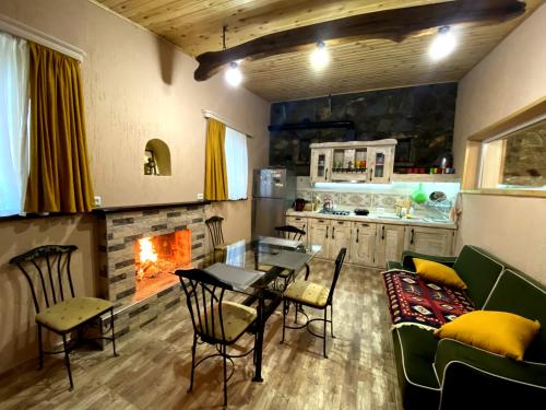 Фотография гостевого дома Four seasons in Ananuri