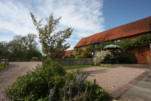Фотография гостевого дома Whitley Elm Cottages